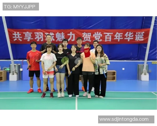 南京羽毛球队与广州羽毛球队赛后复盘分析比赛节奏与战术对比